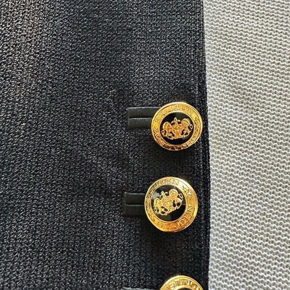 St. John Basics Vintage Caridigan Jacket/Blazer. Pre-owned. - Picture 6 of 15